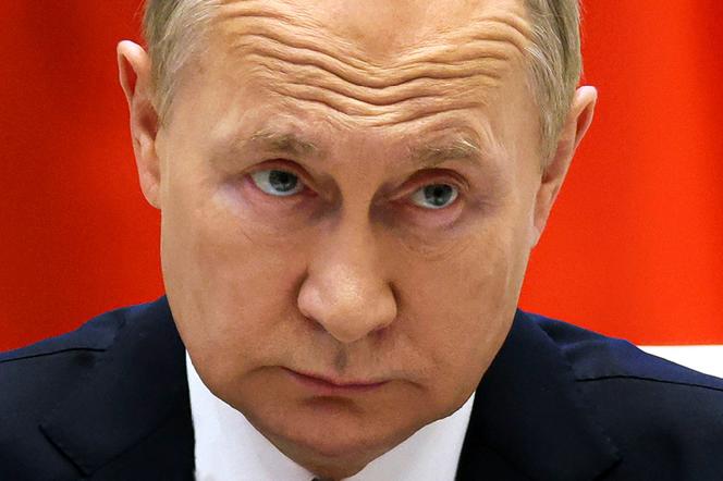 FB  Putin kończy dziś 70 lat  Czego mu życzysz?  I drobny drukiem: Nie oszczędzajcie go 