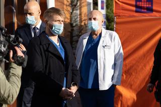 Na dobre i na złe, odcinek 803, Maks (Tomasz Ciachorowski), Konica (Rafał Koszucki), Mazur (Igor Michalski)