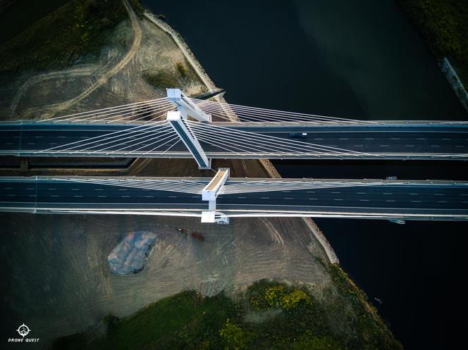 To nie Los Angeles, to Kraków! Zobacz wyjątkowe ujęcia najdłuższego mostu w Małopolsce