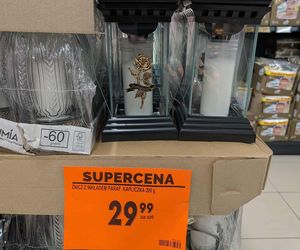Promocje na Wszystkich Świętych w Biedronce. Wkłady do zniczy gratis