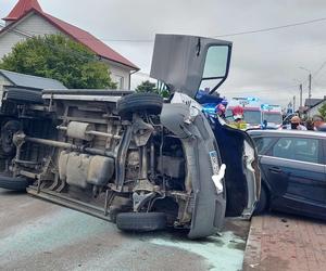 PILNE! Zderzenie busa i Audi w Osinach. Ukraińskim busem podróżowało cztery osoby