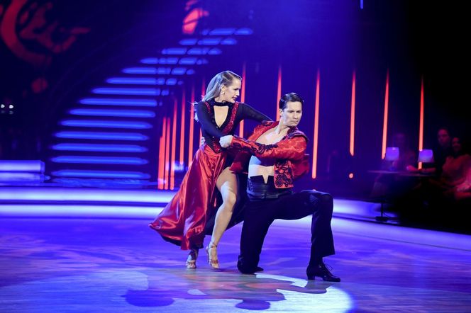 "Dancing with the stars. Taniec z gwiazdami" - Magdalena Tarnowska jest partnerką taneczną Michała Barczaka.