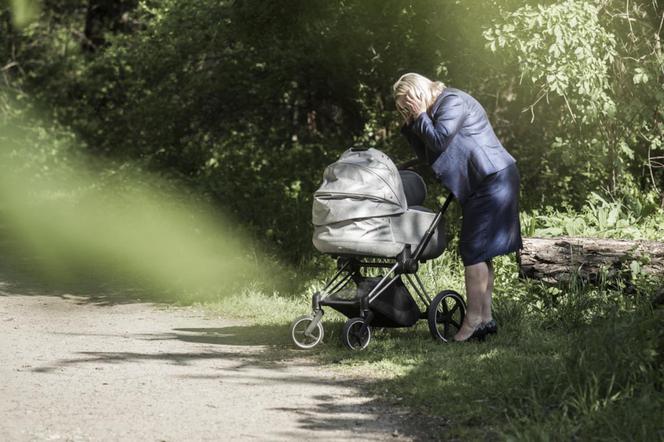 Zabrała wnuczka do lasu