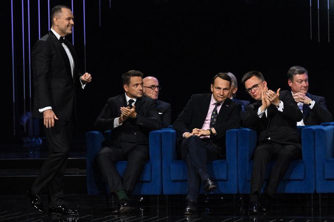 Rafał Trzaskowski i Radosław Sikorski na uroczystej gali po Konkursie Chopinowskim
