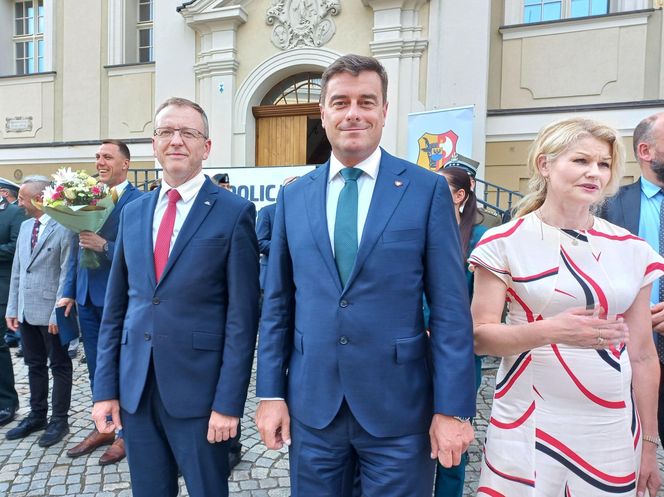 Trwają obchody Święta Policji w Lesznie. Świętują policjanci i policjantki