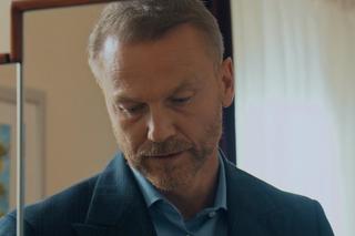 M jak miłość odc. 1695. Andrzej Budzyński (Krystian Wieczorek)