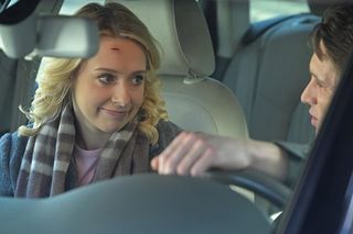 Pierwsza miłość, odcinek 4013: Kaja udaje, że mąż się nad nią znęca? Gra przed Oskarem ofiarę, by ją ratował?