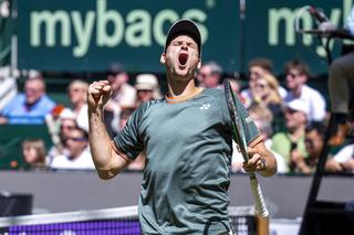 Hubert Hurkacz - Jannik Sinner Relacja NA ŻYWO Finał ATP Halle Polak przegrał po dwóch tie-breakach