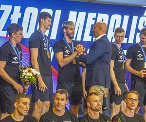 Powrót siatkarzy po zwycięstwie w Lidze Narodów