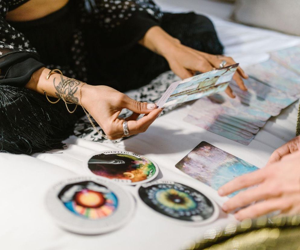 Znasz się na horoskopach i astrologii? Sprawdź się w naszej magicznej krzyżówce!