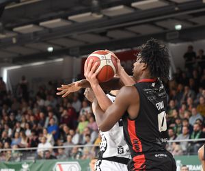 Legia Warszawa wygrała 87:76 z Energą Czarnymi Słupsk