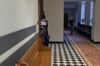 Prawie 50 lat kłótni o 3 metry działki. W ruch poszła siekiera. Kazimiera W. usłyszała wyrok [GALERIA]	