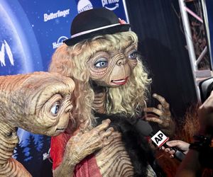 Oto przebrania gwiazd na Halloween! Ona przebrała się bez ubrań! a Heidi Klum za E.T.