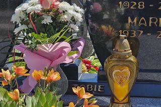 Dzień Mamy na cmentarzu