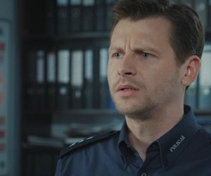 M jak miłość odc. 1878. Adam Karski (Patryk Szwichtenberg)