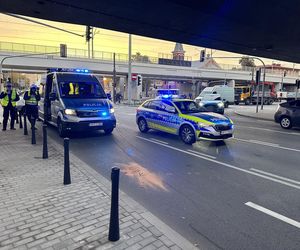 Potrącił pieszego i uciekł? Tomasz U. zatrzymany. To on doprowadził do katastrofy autobusu na moście Grota-Roweckiego