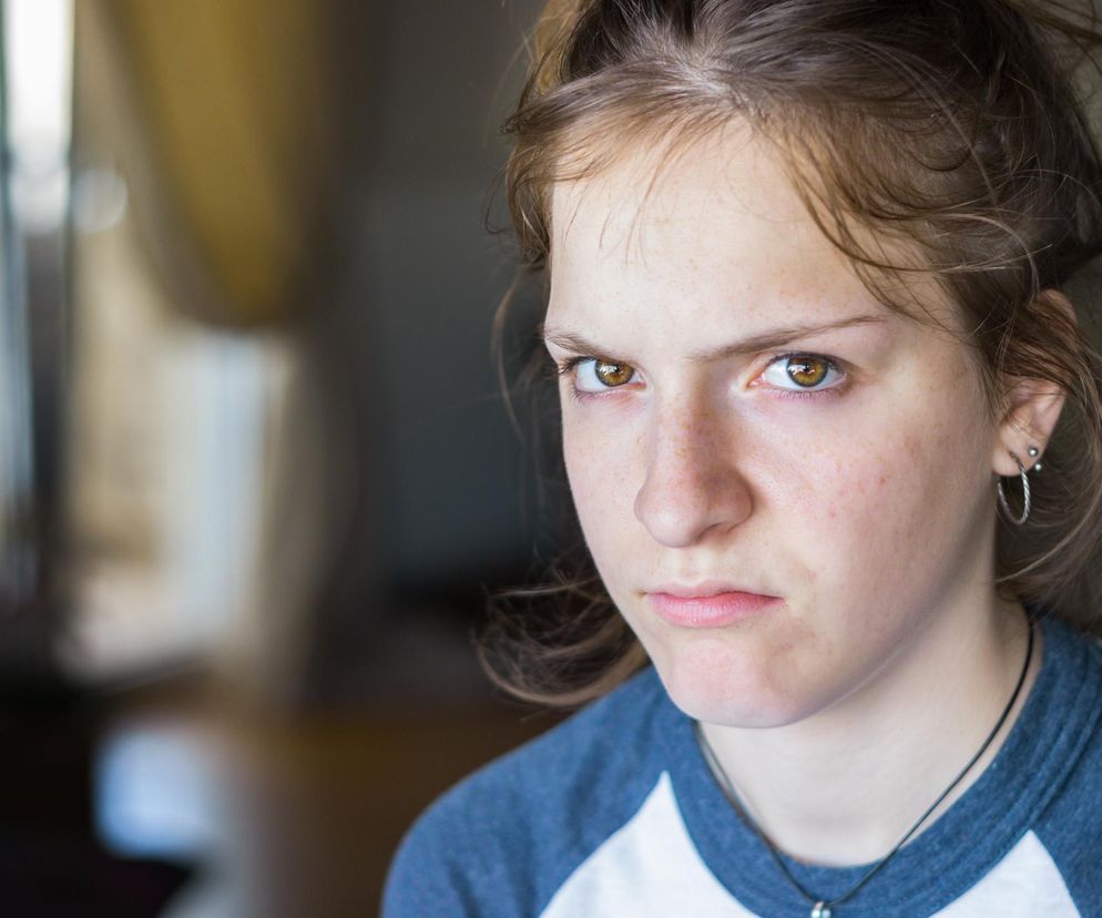 Bunt nastolatka wymyka się spod kontroli? Sprawdź, które reakcje rodziców mogą pogarszać sytuację