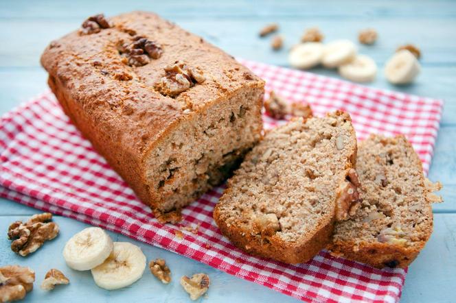 ciasto bananowe z otrębami i orzechami