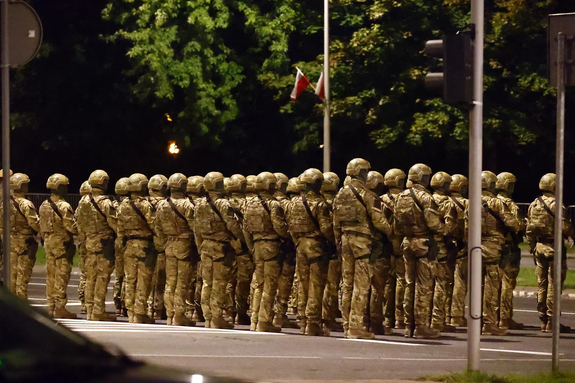 Święto Wojska Polskiego. Nocna próba przed defiladą