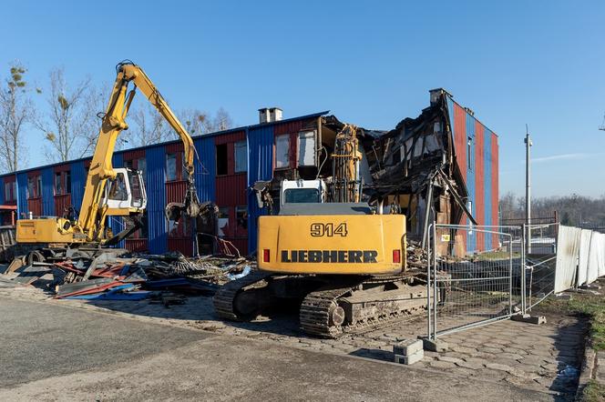 Bytom: Rozbiórka "krzywego domku". To kawał historii Polonii Bytom