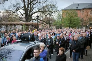 Droga Krzyżowa przeszła ulicami Leszna [ZDJĘCIA]