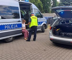 Kierująca mercedesem wjechała z policyjny radiowóz