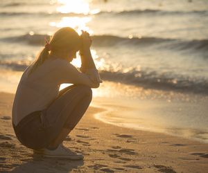 Letnia depresja może dotknąć każdego. Ryzyko wzrasta u tych osób