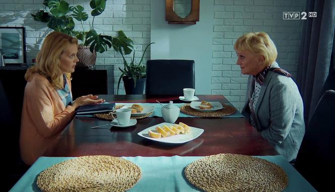 M jak miłość, odc. 1484. Kisielowa (Małgorzata Róźniatowska), Krystyna Banach (Dorota Chotecka-Pazura)