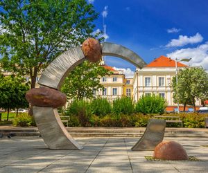 Najbrzydsze miasta woj. pomorskiego. Ranking autorstwa AI