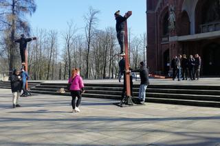 Przygotowania do Misterium Męki Pańskiej w Piekarach Śląskich