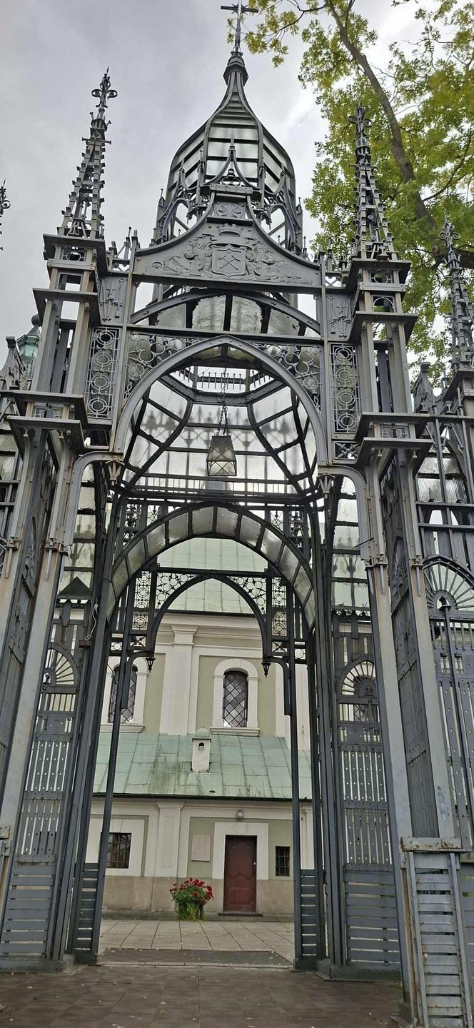 Neogotycki kiosk w Szewnie. Konstrukcja i symbolika