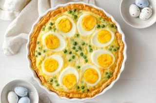 Mazurek z chrzanem, jajkiem i białą kiełbasą: łatwy przepis na Wielkanoc