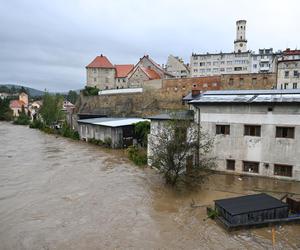 Powódź w Polsce. Miasta walczą ze skutkami powodzi. Dramatyczny widok