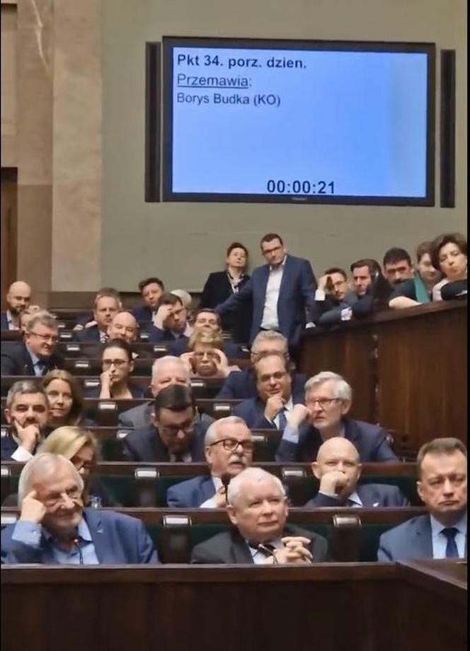 Jachira podeszła do Kaczyńskiego w Sejmie i się zaczęło! Ale draka