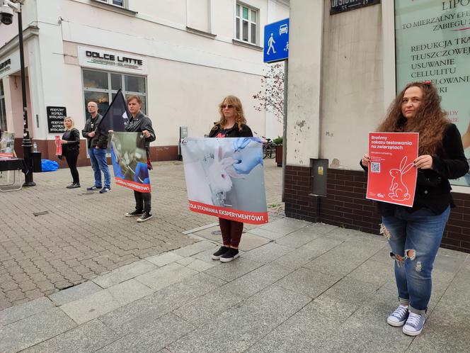 Fundacja VIVA protestuje w Lesznie