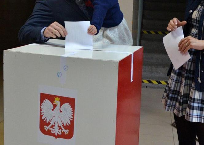 Są już środki ochrony osobistej  dla członków obwodowych komisji wyborczych w Łódzkiem!  