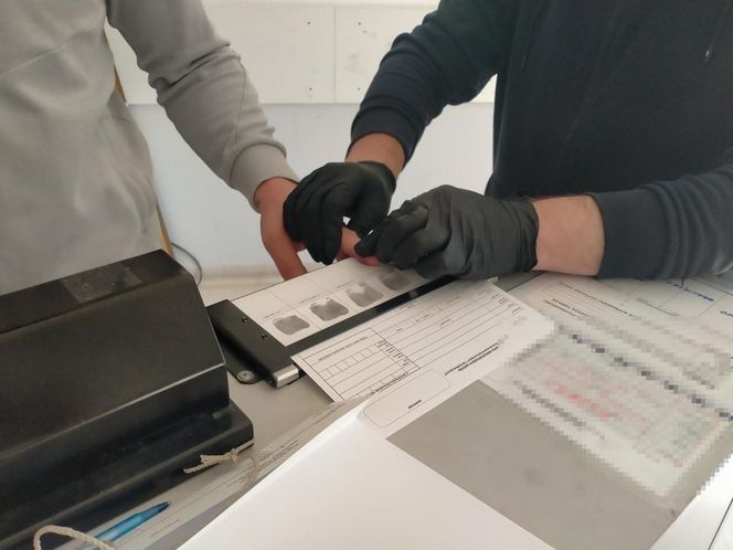 Handlarz śmierci zatrzymany w Warszawie. Wpadli też jego klienci