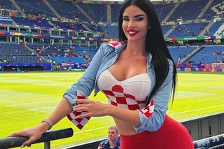 Najseksowniejsza fanka piłki nożnej jest z Chorwacji! Pamiętacie Miss Mundialu?