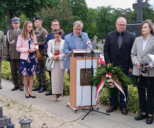 Odsłonięcie tablicy pamięci Ireny Szydłowskiej