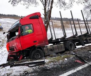 Tragedia pod Żarami. Nie żyją trzy osoby w tym 2-letnie dziecko