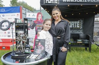 Iwona Węgrowska wydała 40 tys. na Komunię córki. Sylwia Bomba nie przebierała w słowach