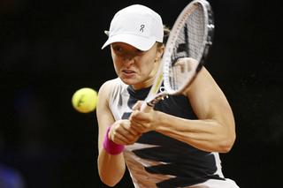 KIEDY gra Iga Świątek Roland Garros 2. runda Uwaga na godzinę meczu! O której gra Iga Świątek - Claire Liu O której godzinie mecz Świątek dzisiaj w Paryżu 1 czerwca 2023