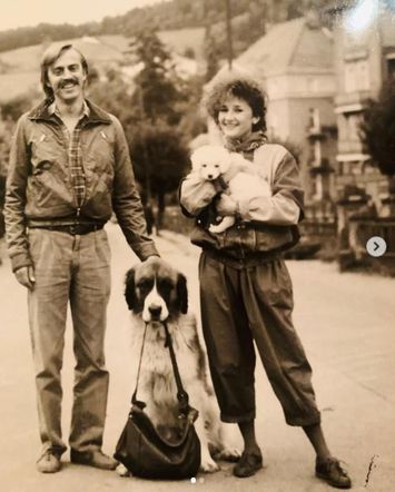 Majka Jeżowska, Tom Logan