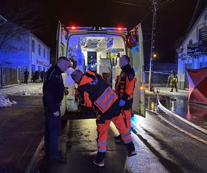 Nocny pożar w Falenicy. Strażacy walczyli z ogniem do rana