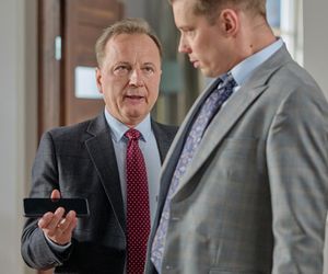 Na Wspólnej odc. 4079. Darek Żbik (Michał Mikołajczak), Andrzej Zakościelny (Dariusz Niebudek)