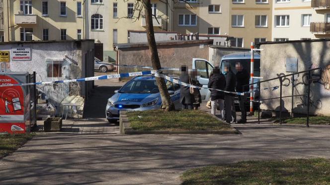 W wiacie śmietnikowej przy ul. Moniuszki znaleziono ciało kobiety