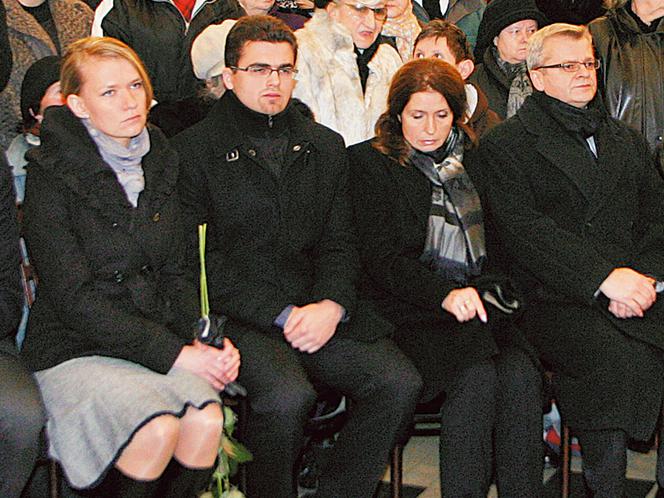 Rodzina boi się że wykradną ciało Villas z grobu