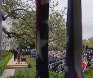 Trump ogłosił kolosalne cła. Tak ostro jeszcze nie było! To bomba wymierzona w świat