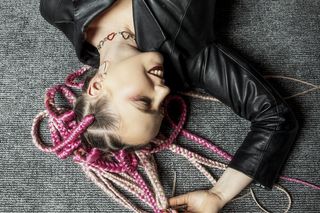 NATA otwiera wakacje mocnym singlem Metafory