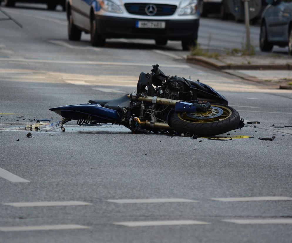 Wypadek na DK 25 w podbydgoskiej Stopce! Ranny motocyklista trafił do szpitala